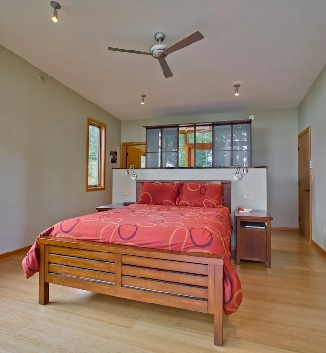 Spencer Lake Cabin thumbnail 11