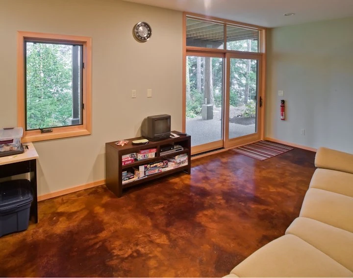 Spencer Lake Cabin thumbnail 17