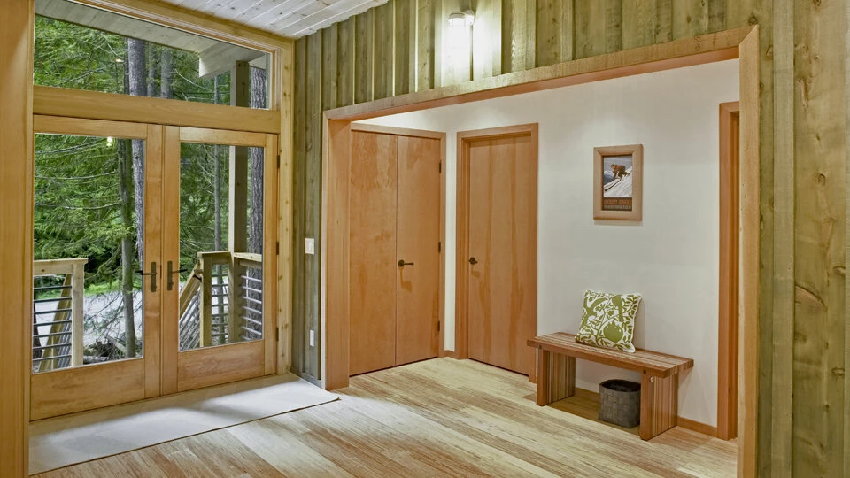 Glacier Cabin thumbnail 7