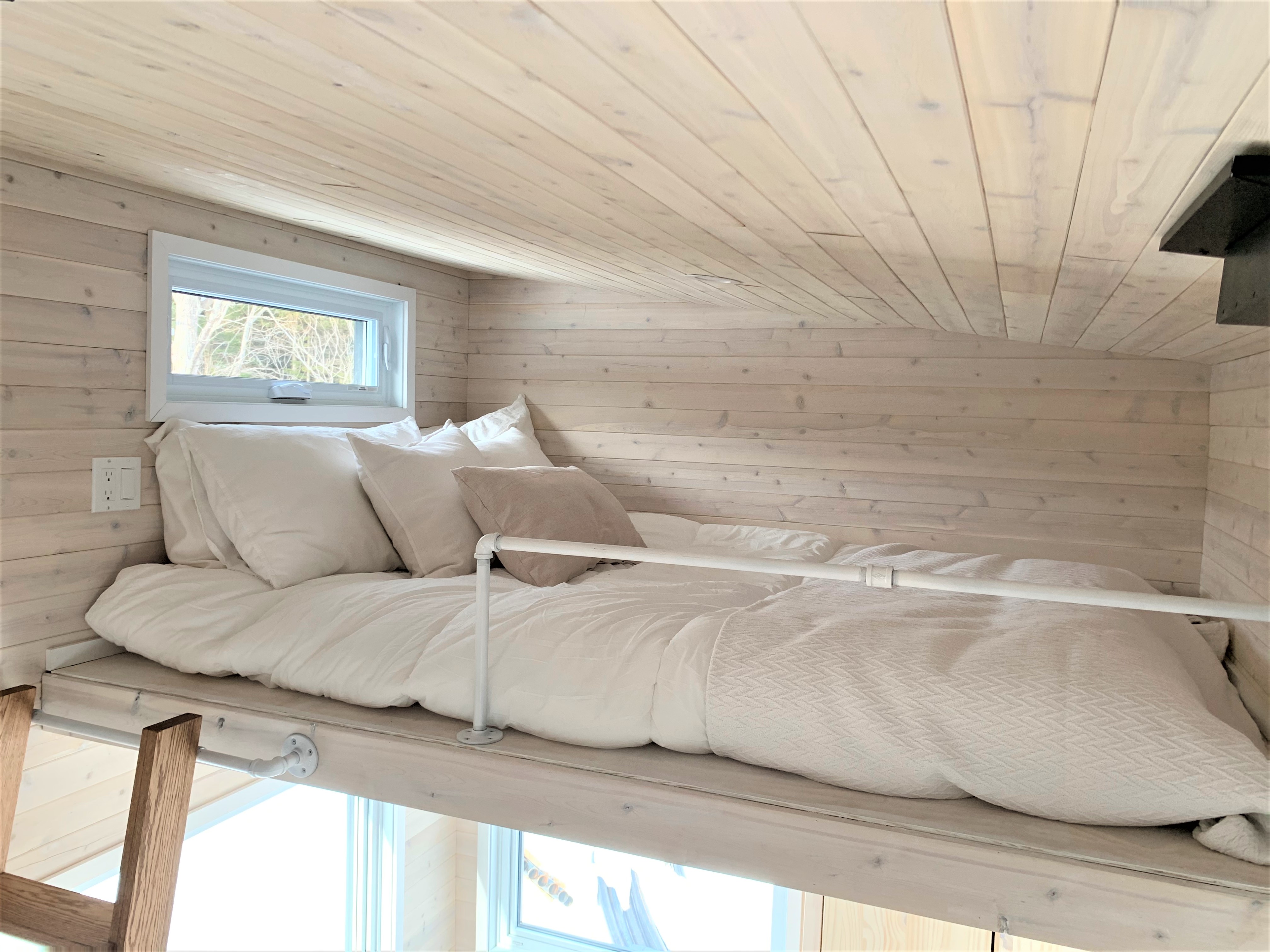 20 STANDARD FEET thumbnail 14