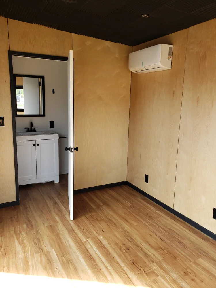 The Sixteen BnB thumbnail 12