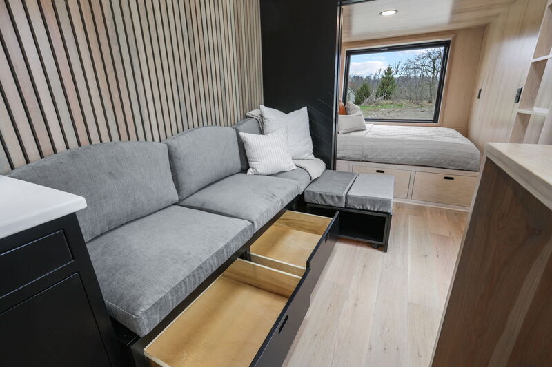 CATALINA thumbnail 2