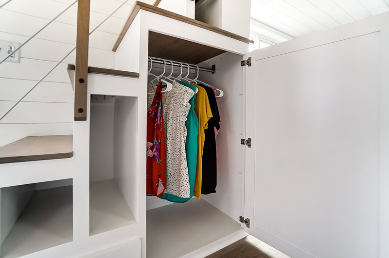 ONE PARTICULAR HARBOUR thumbnail 2