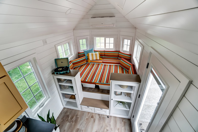 ONE PARTICULAR HARBOUR thumbnail 24