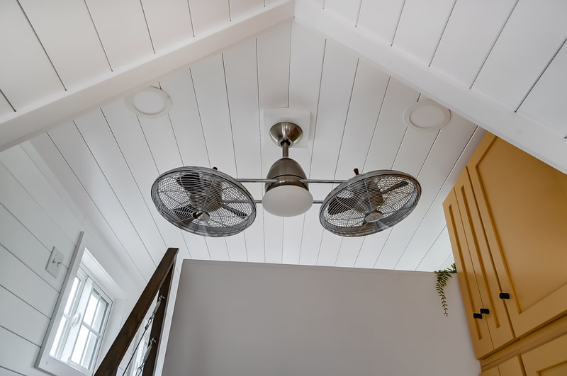 ONE PARTICULAR HARBOUR thumbnail 3