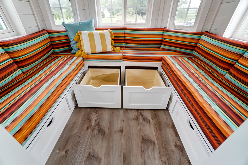 ONE PARTICULAR HARBOUR thumbnail 32