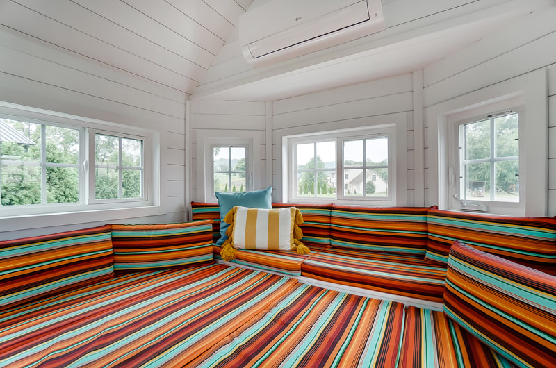 ONE PARTICULAR HARBOUR thumbnail 33