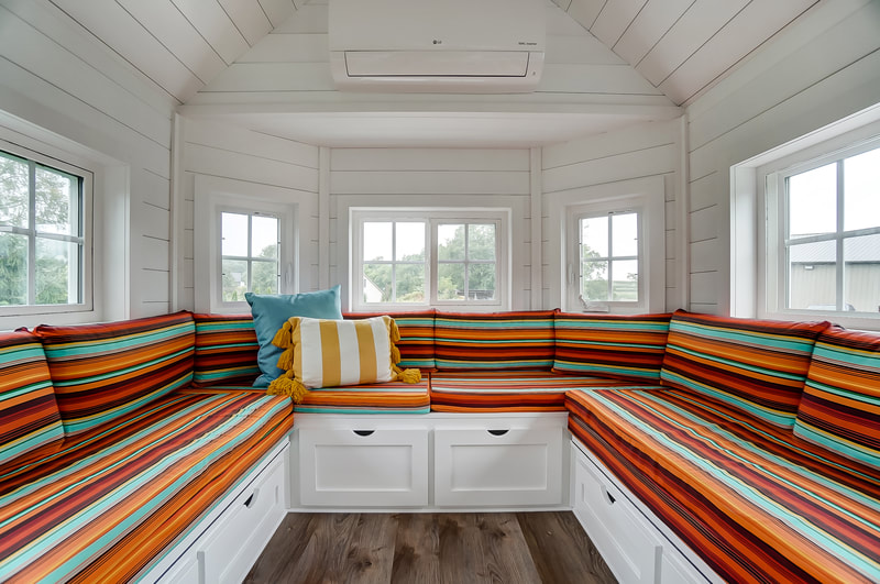 ONE PARTICULAR HARBOUR thumbnail 36