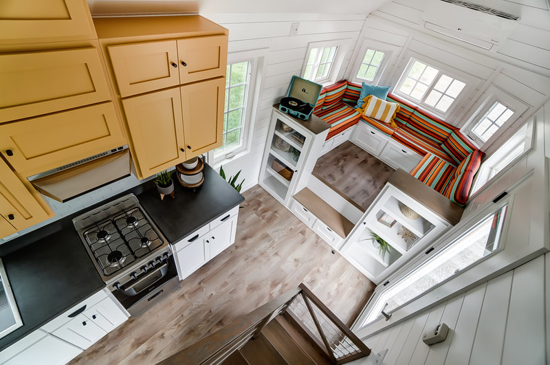 ONE PARTICULAR HARBOUR thumbnail 4