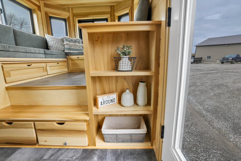 THE BOND thumbnail 14