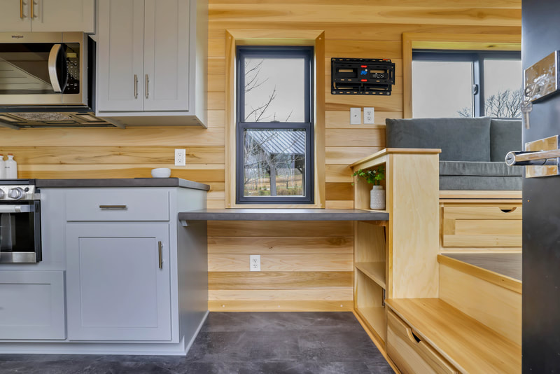 THE BOND thumbnail 15