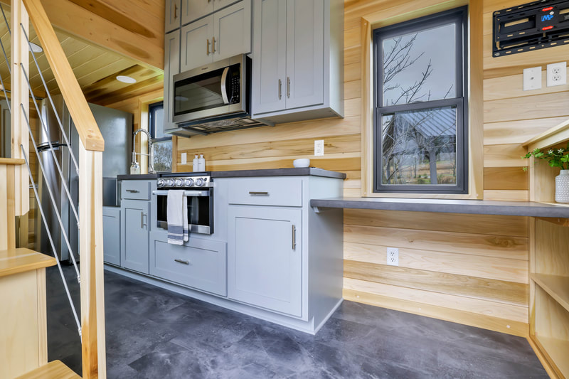 THE BOND thumbnail 16