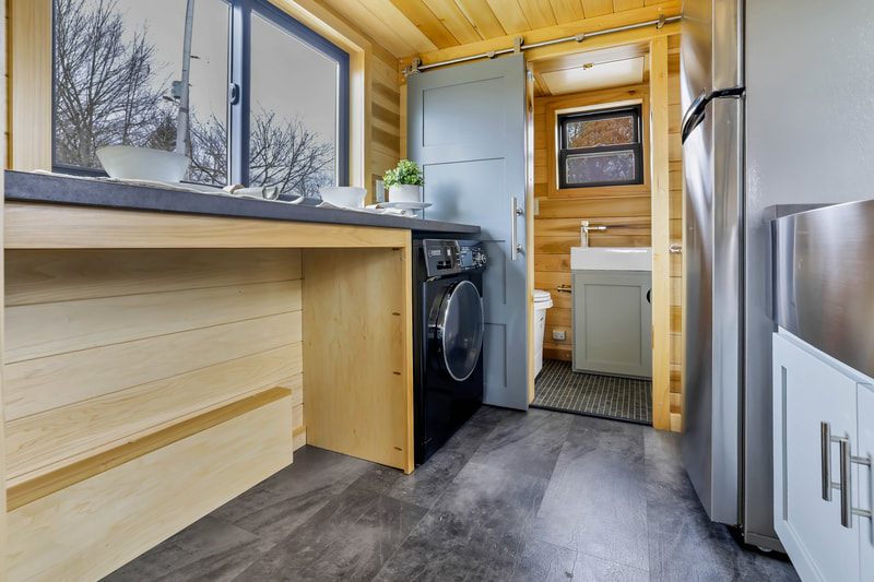 THE BOND thumbnail 19