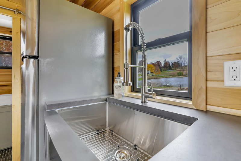 THE BOND thumbnail 30