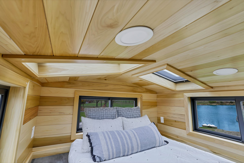 THE BOND thumbnail 54