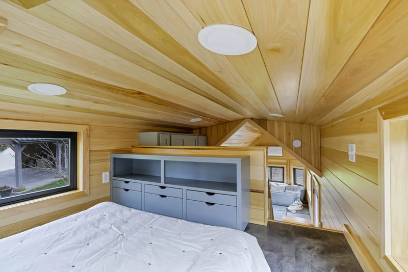 THE BOND thumbnail 56