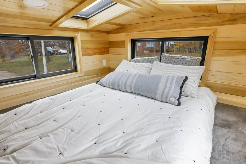 THE BOND thumbnail 58