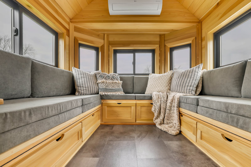 THE BOND thumbnail 6