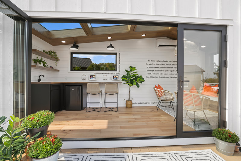 THE MOTH thumbnail 24