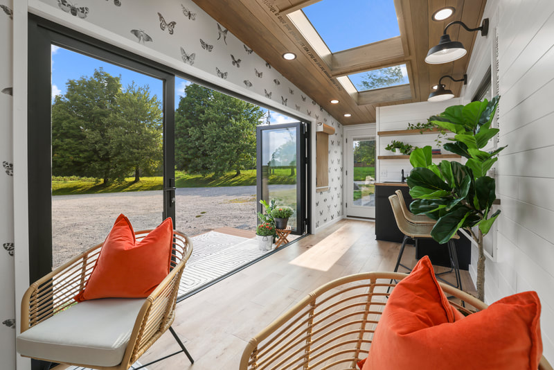 THE MOTH thumbnail 27