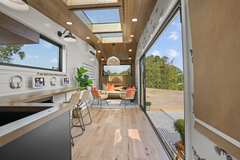 THE MOTH thumbnail 28