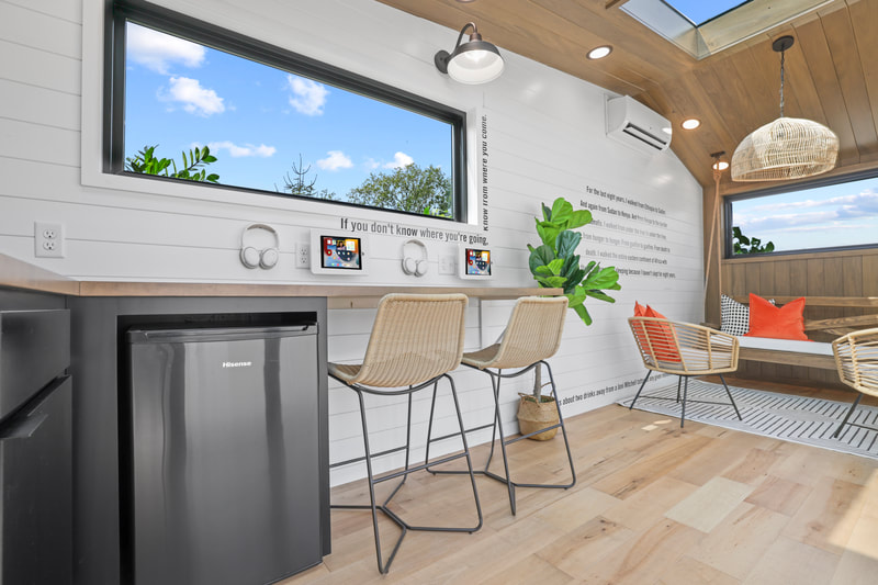 THE MOTH thumbnail 60