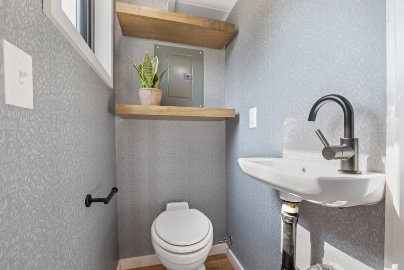 THE MOTH thumbnail 63