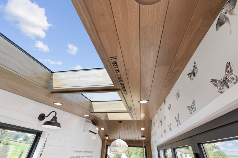 THE MOTH thumbnail 65