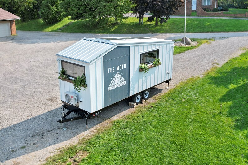 THE MOTH thumbnail 8