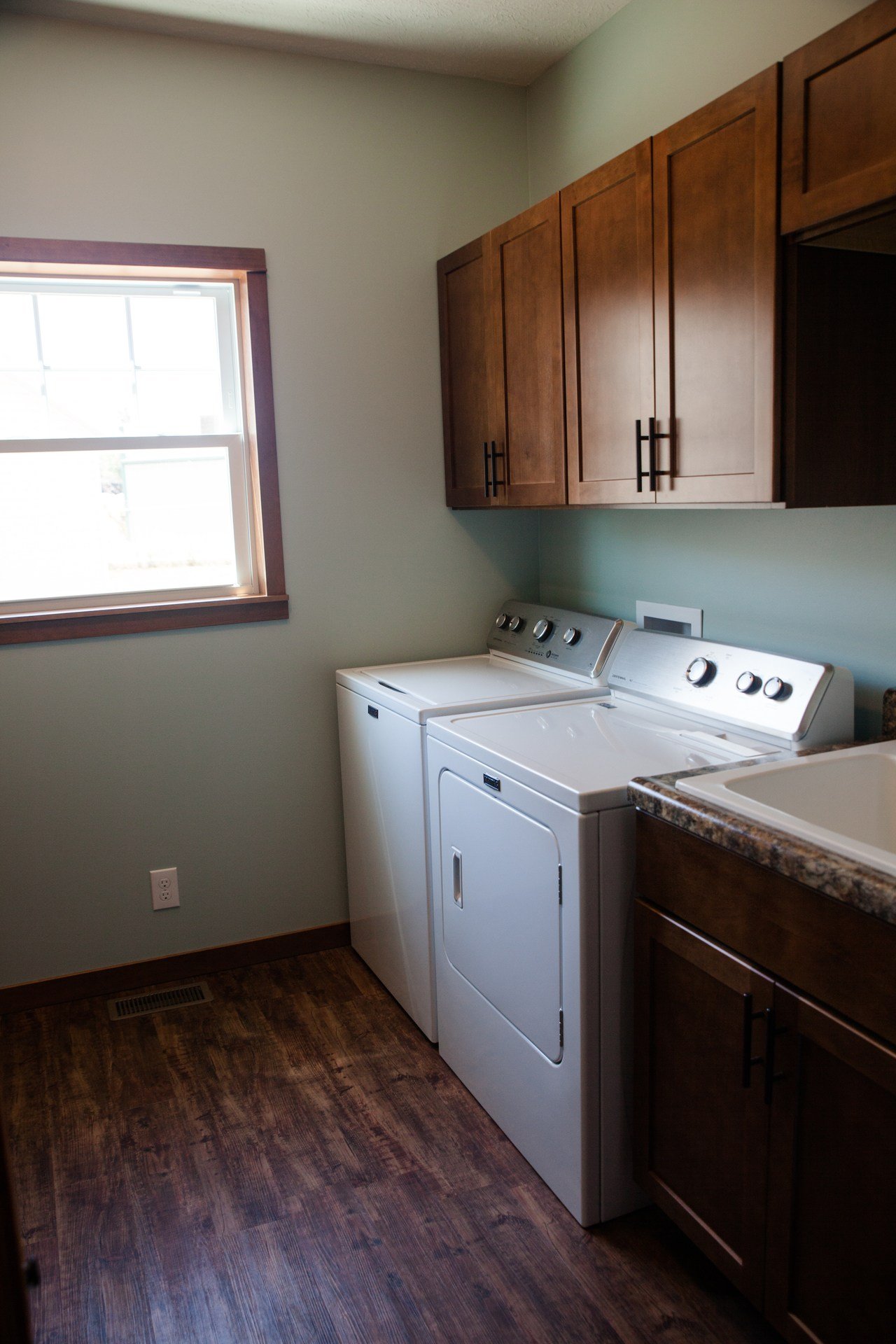 Craftsman Cape Cod Modular Home (Finished 2nd Floor) thumbnail 24