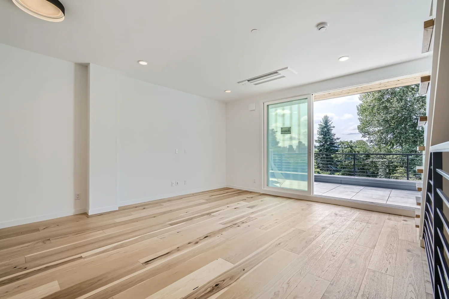 515 Howe St | Queen Anne, Seattle thumbnail 8