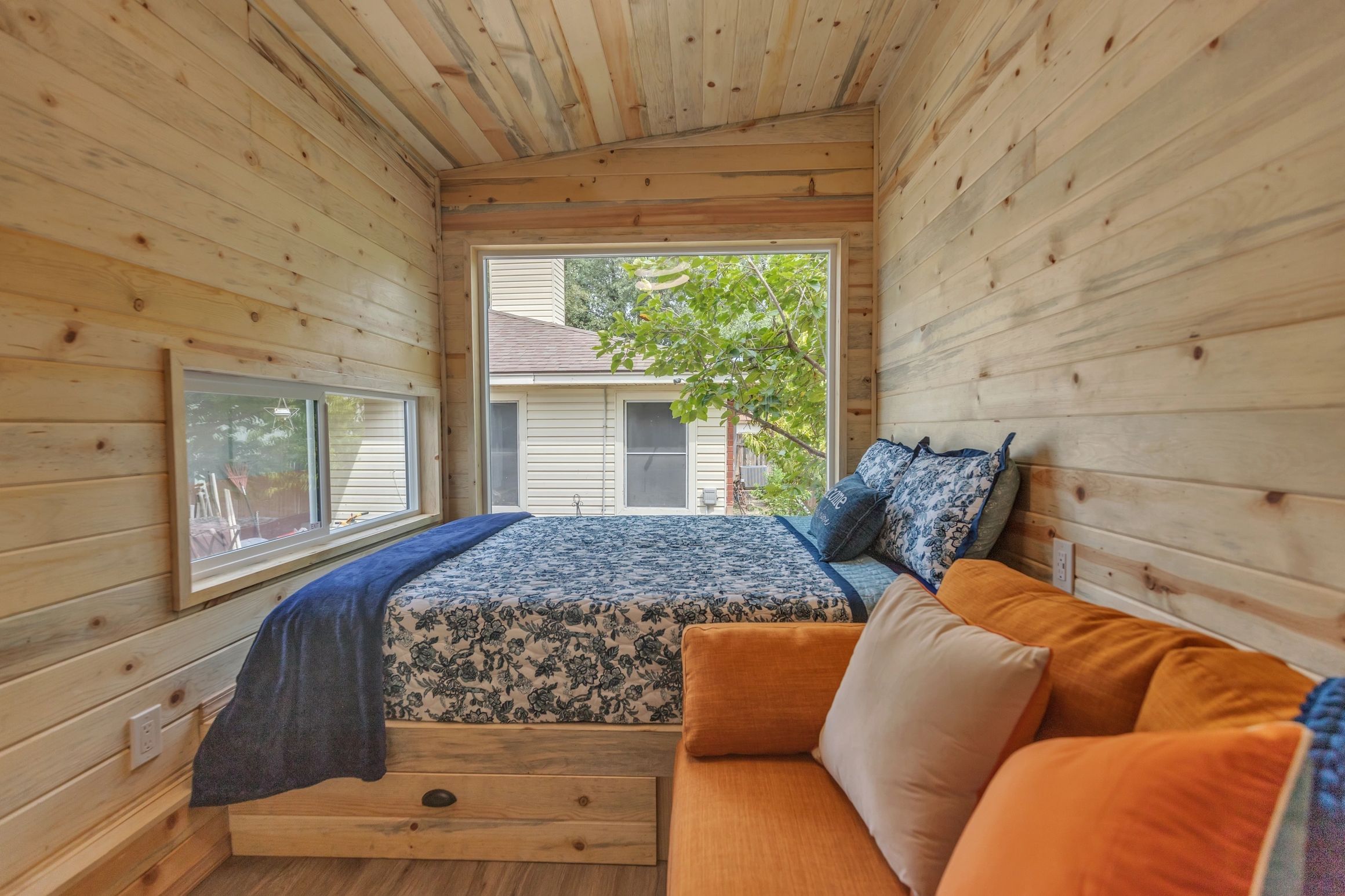 Model X - 24 ft thumbnail 12