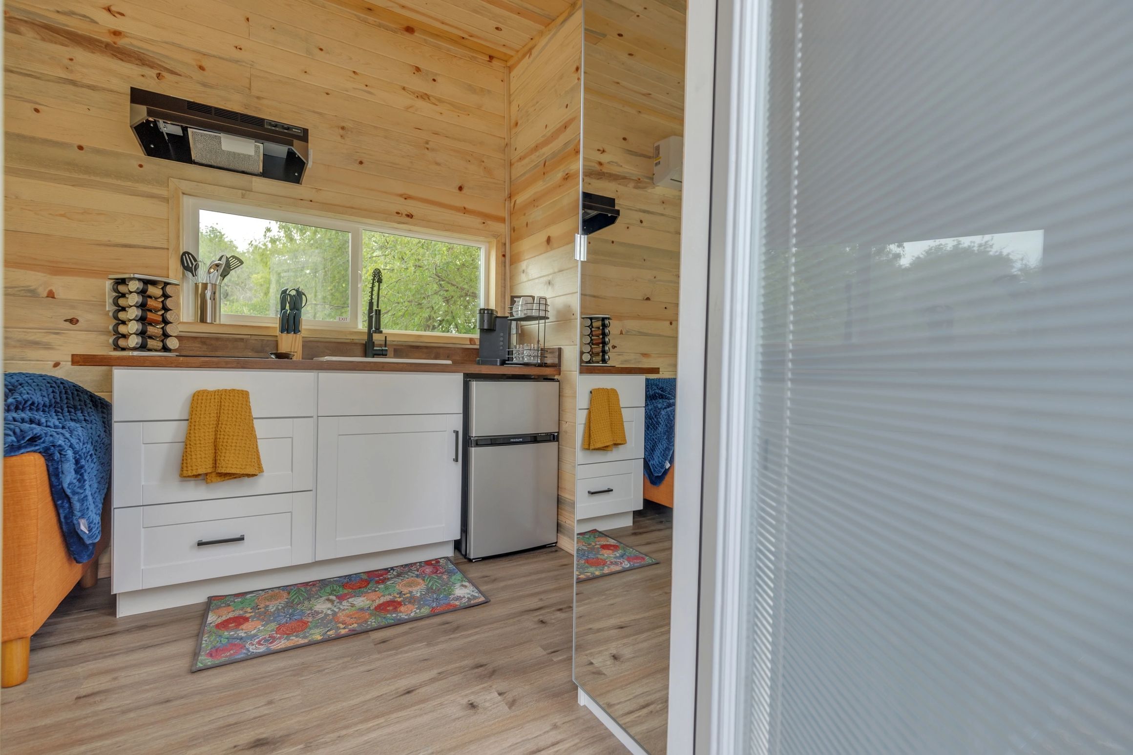 Model X - 30 ft thumbnail 10