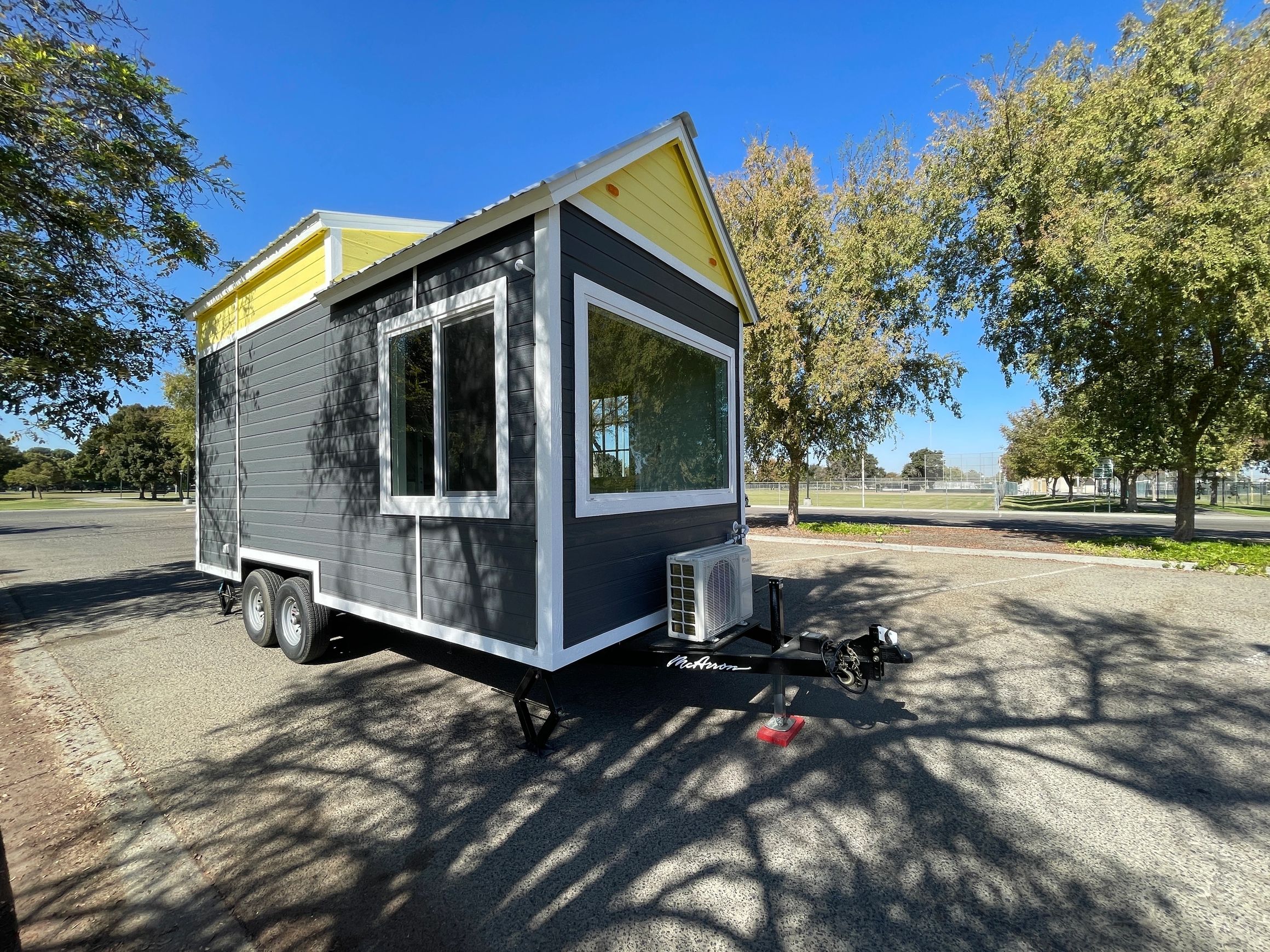 Tiny Victorian - 20 ft thumbnail 2