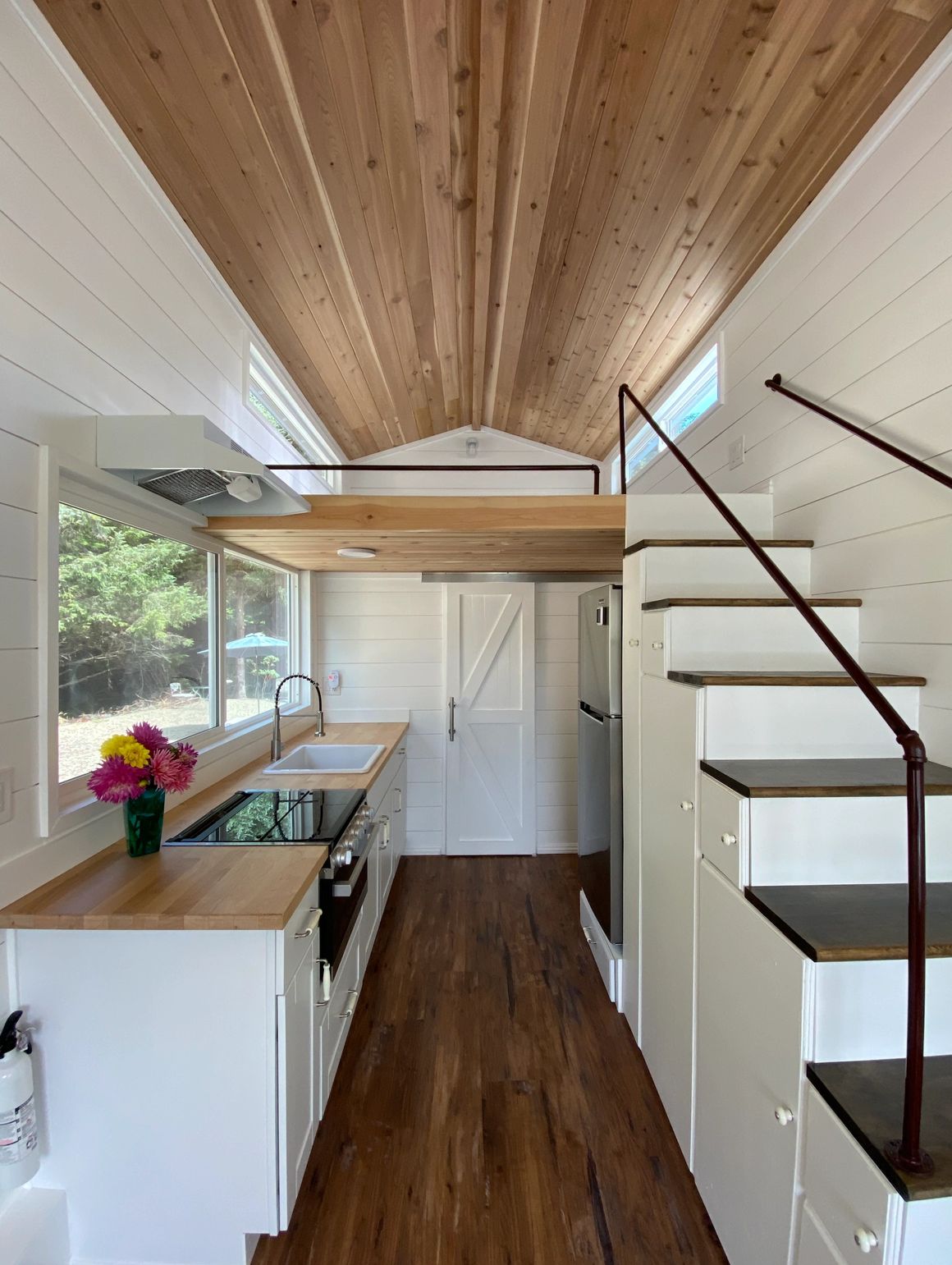 Tiny Victorian - 30 ft thumbnail 8