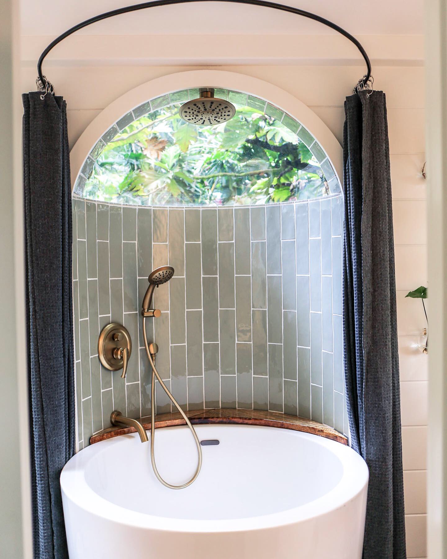 The Oasis thumbnail 28