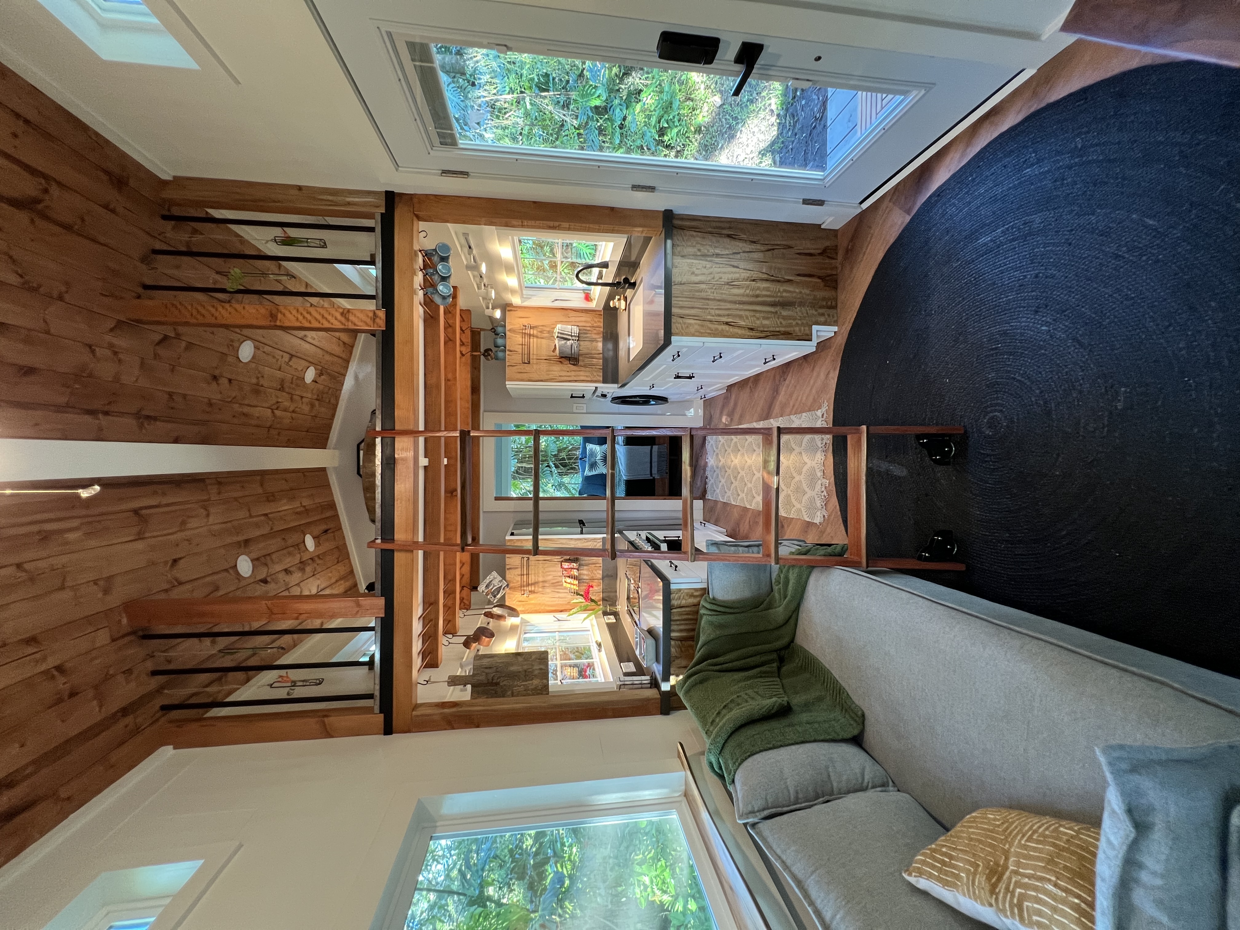 The Paradise thumbnail 10