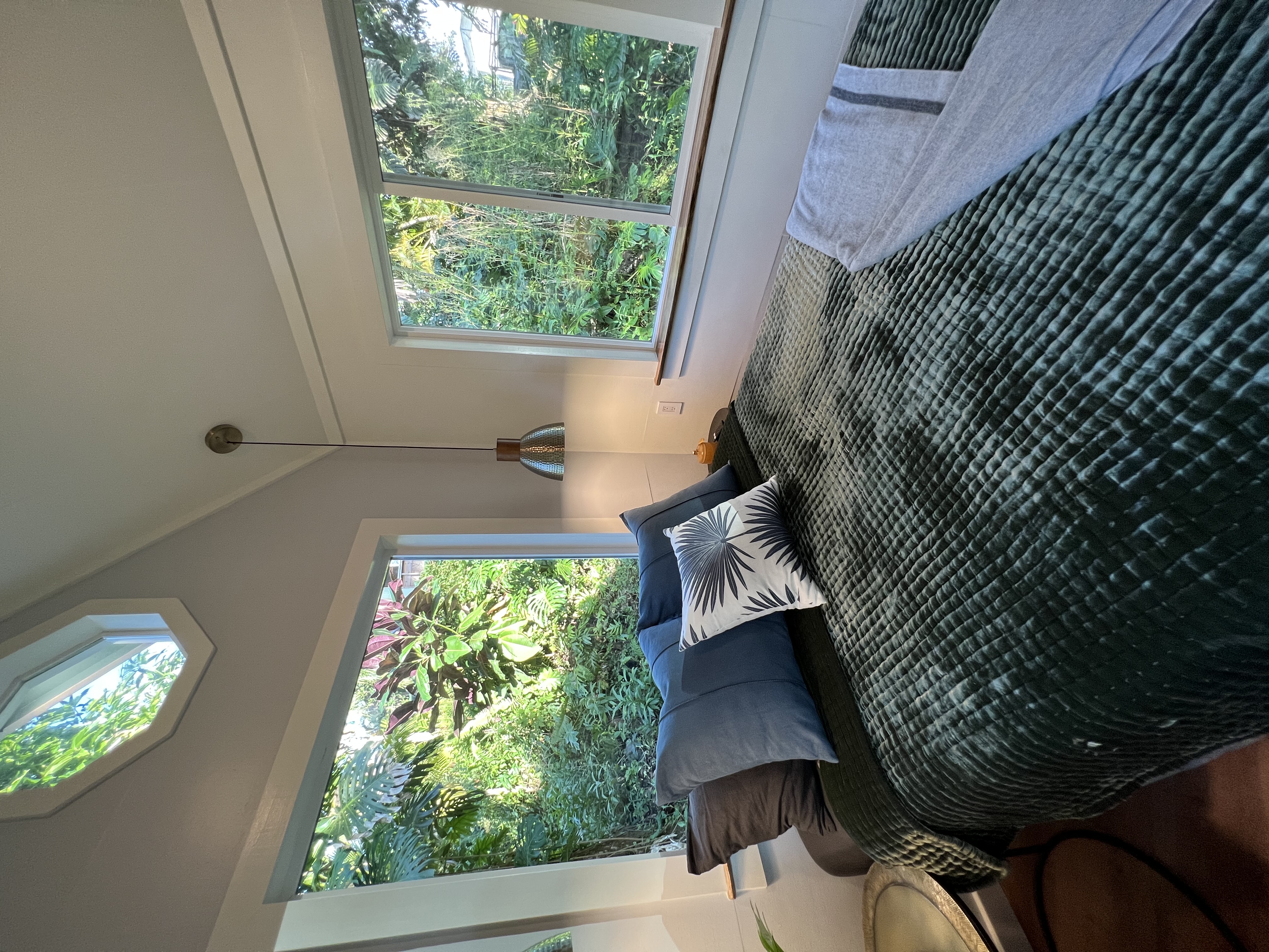 The Paradise thumbnail 11