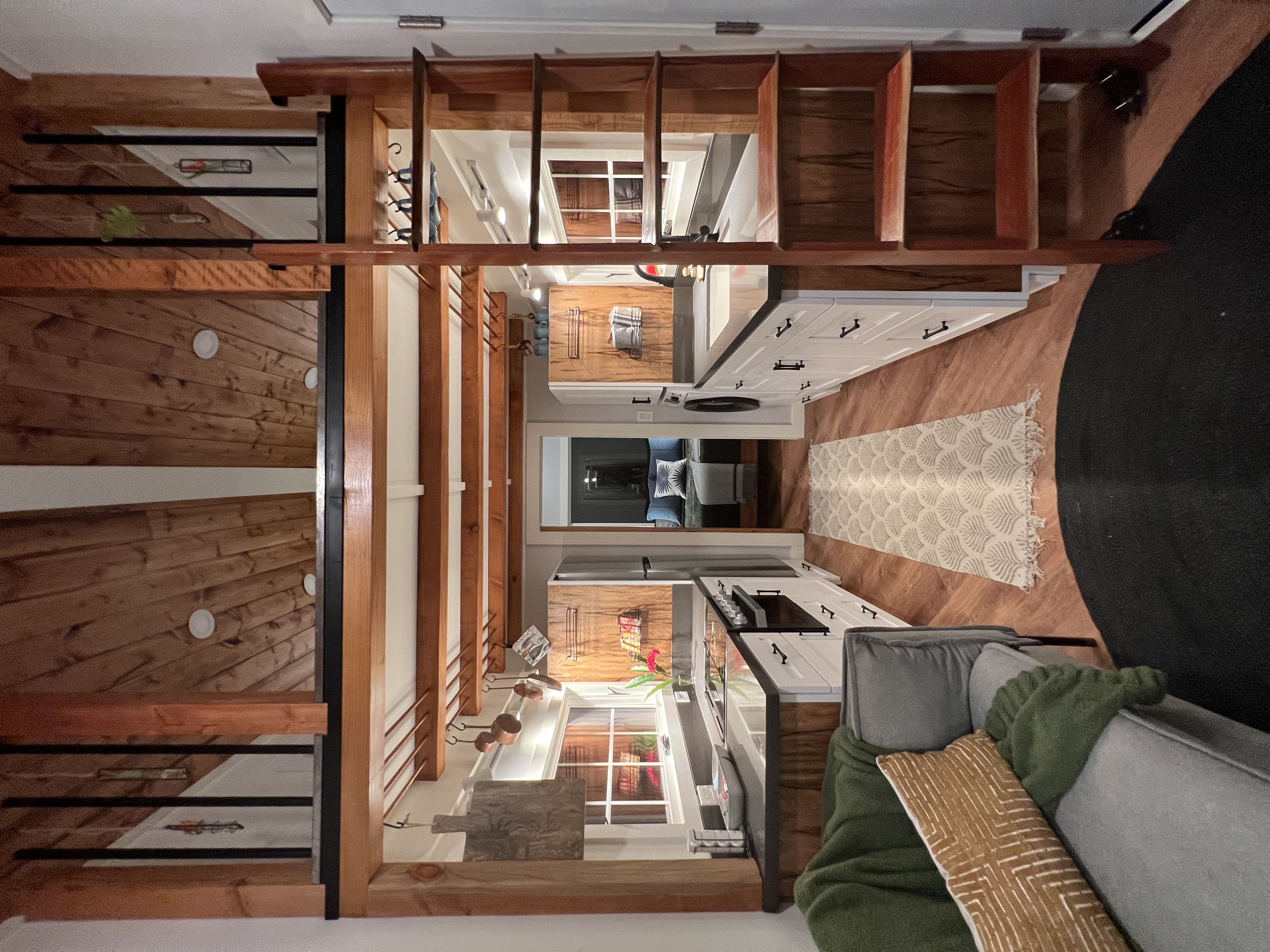 The Paradise thumbnail 14