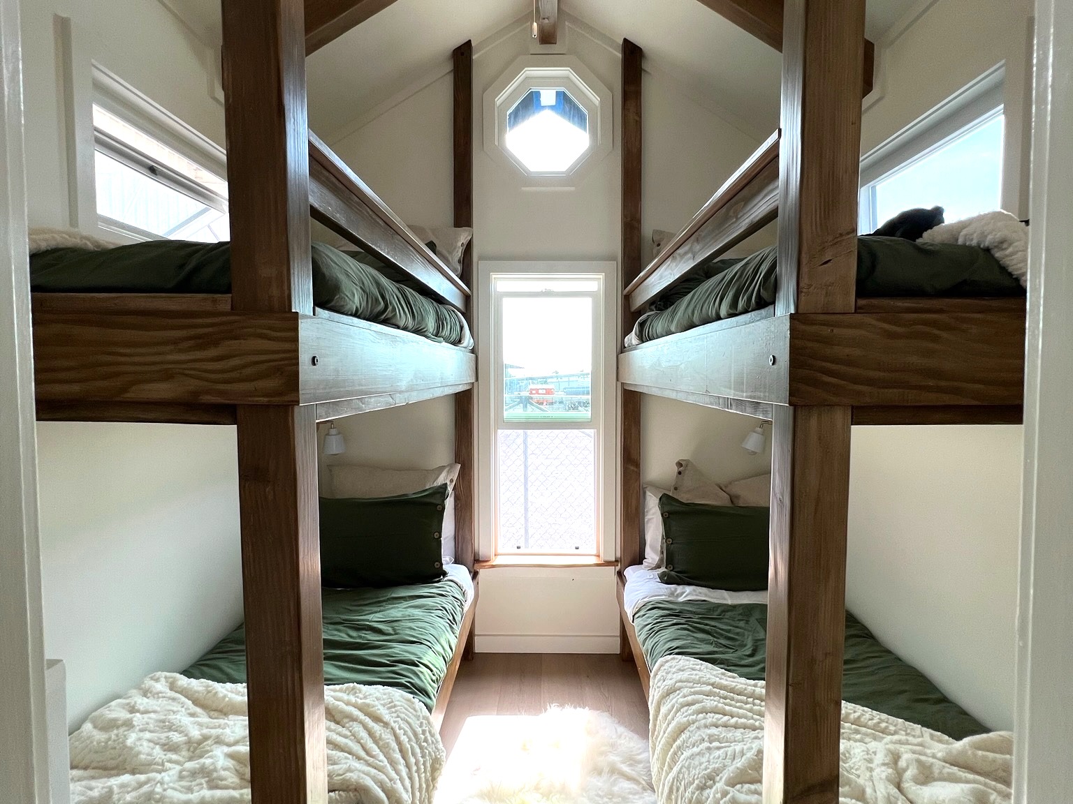 The Paradise thumbnail 33