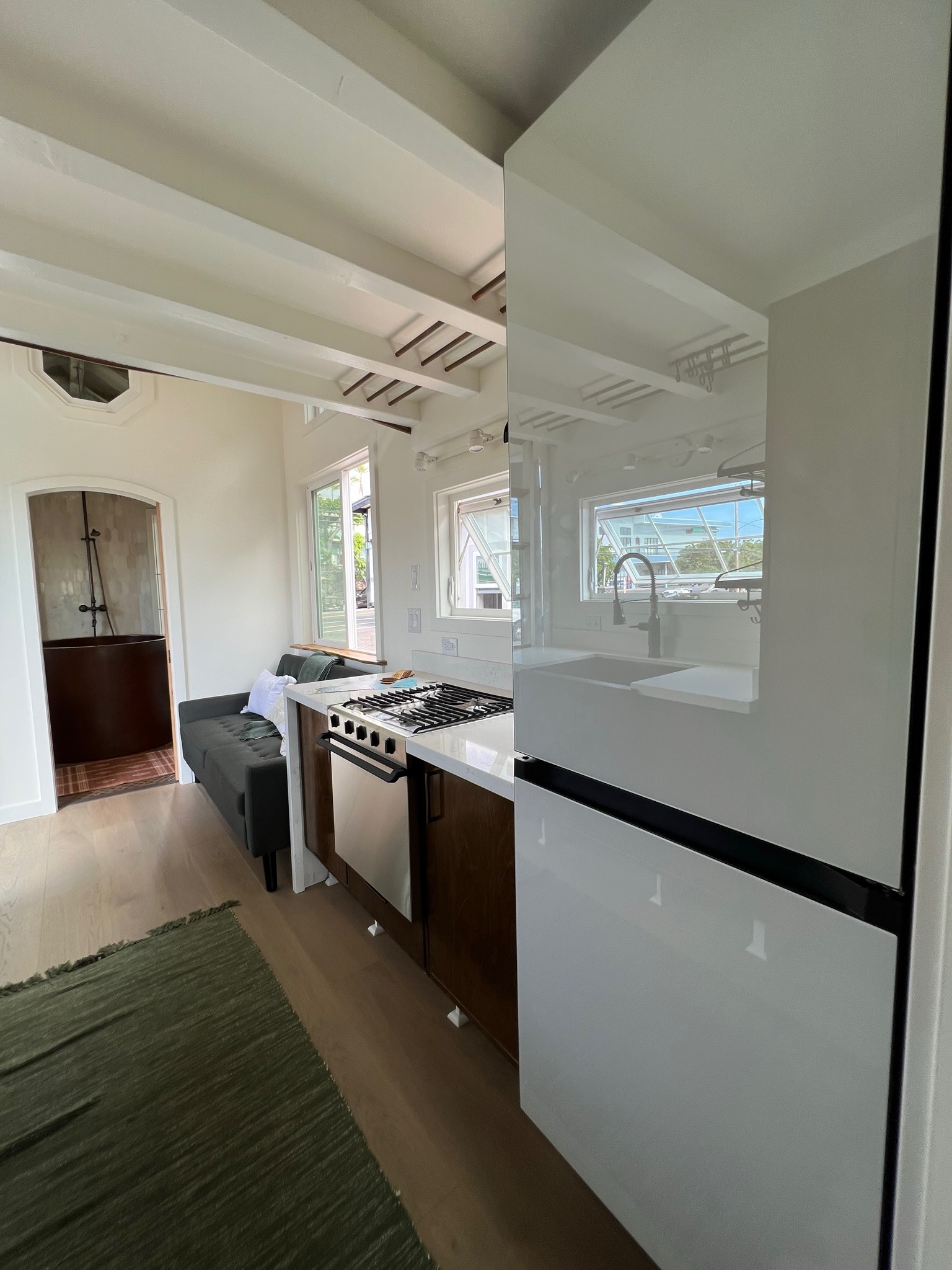 The Paradise thumbnail 40