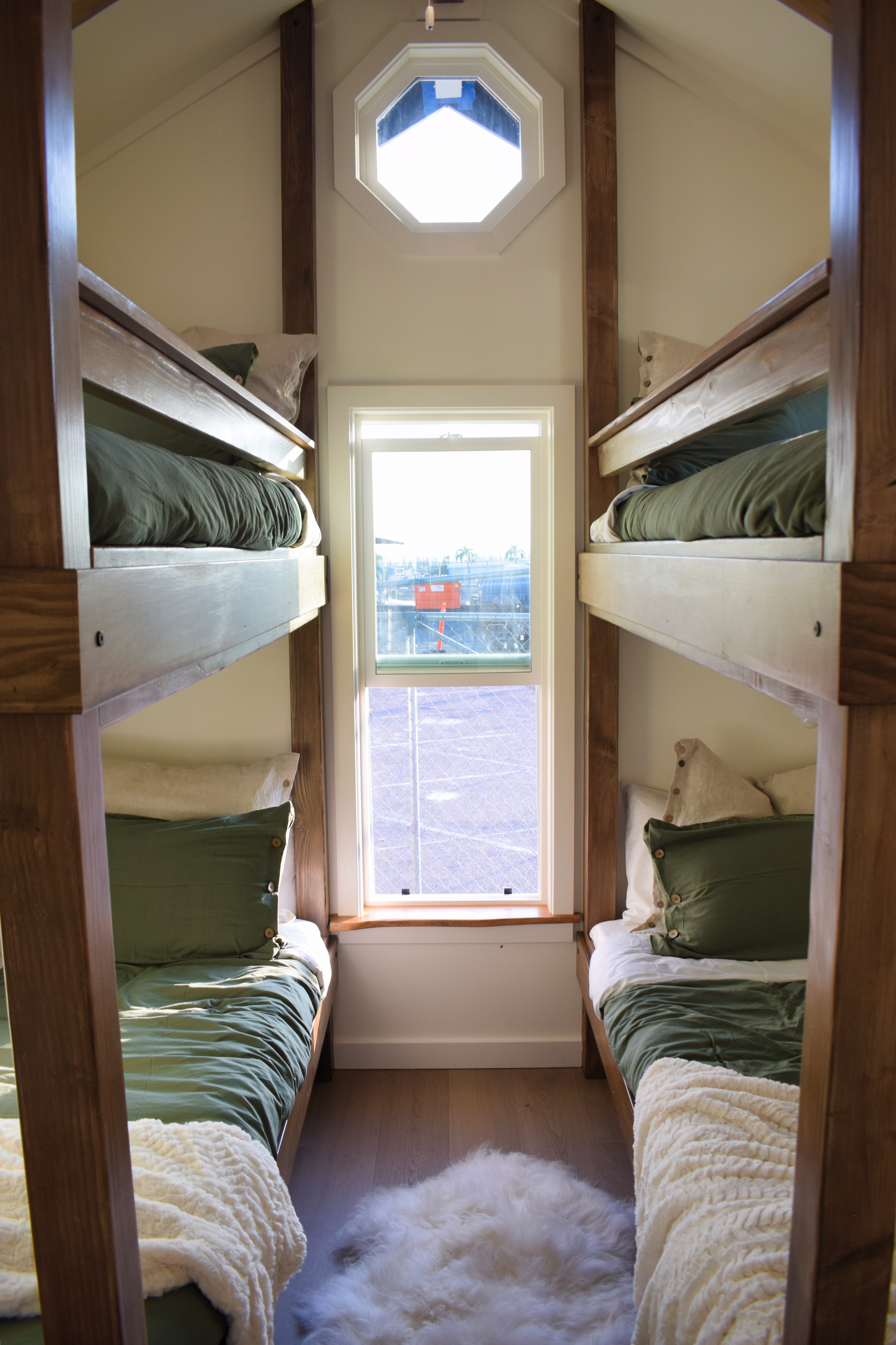 The Paradise thumbnail 43