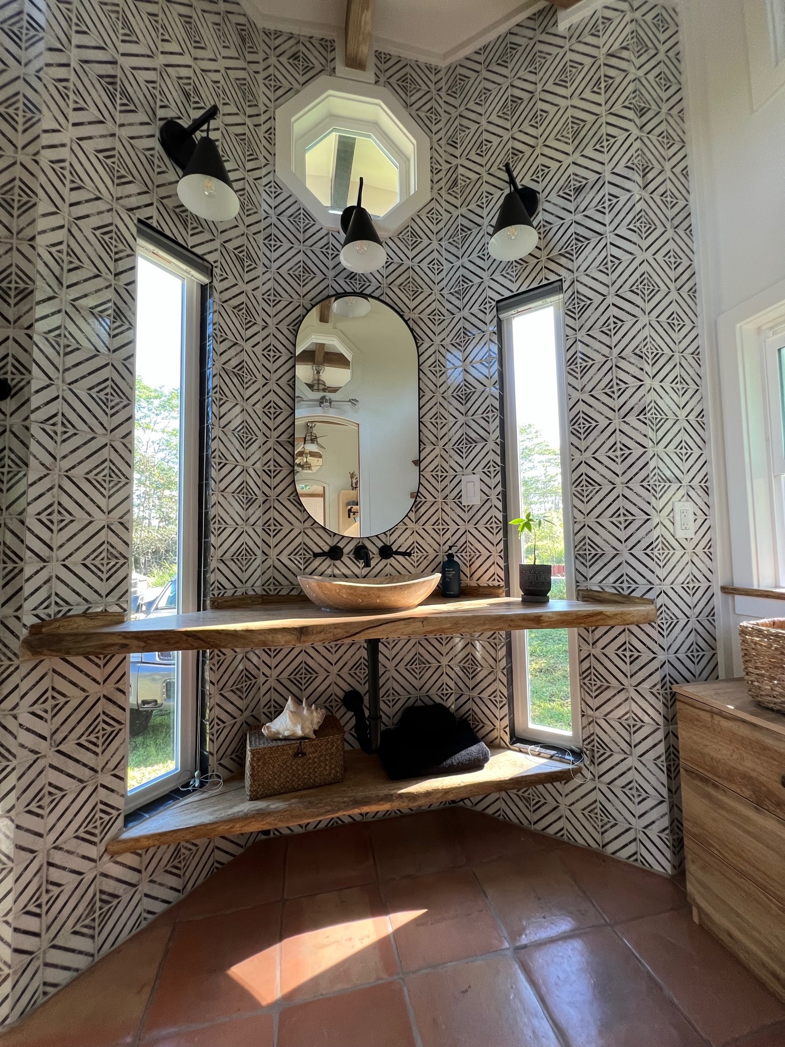 The Paradise thumbnail 48