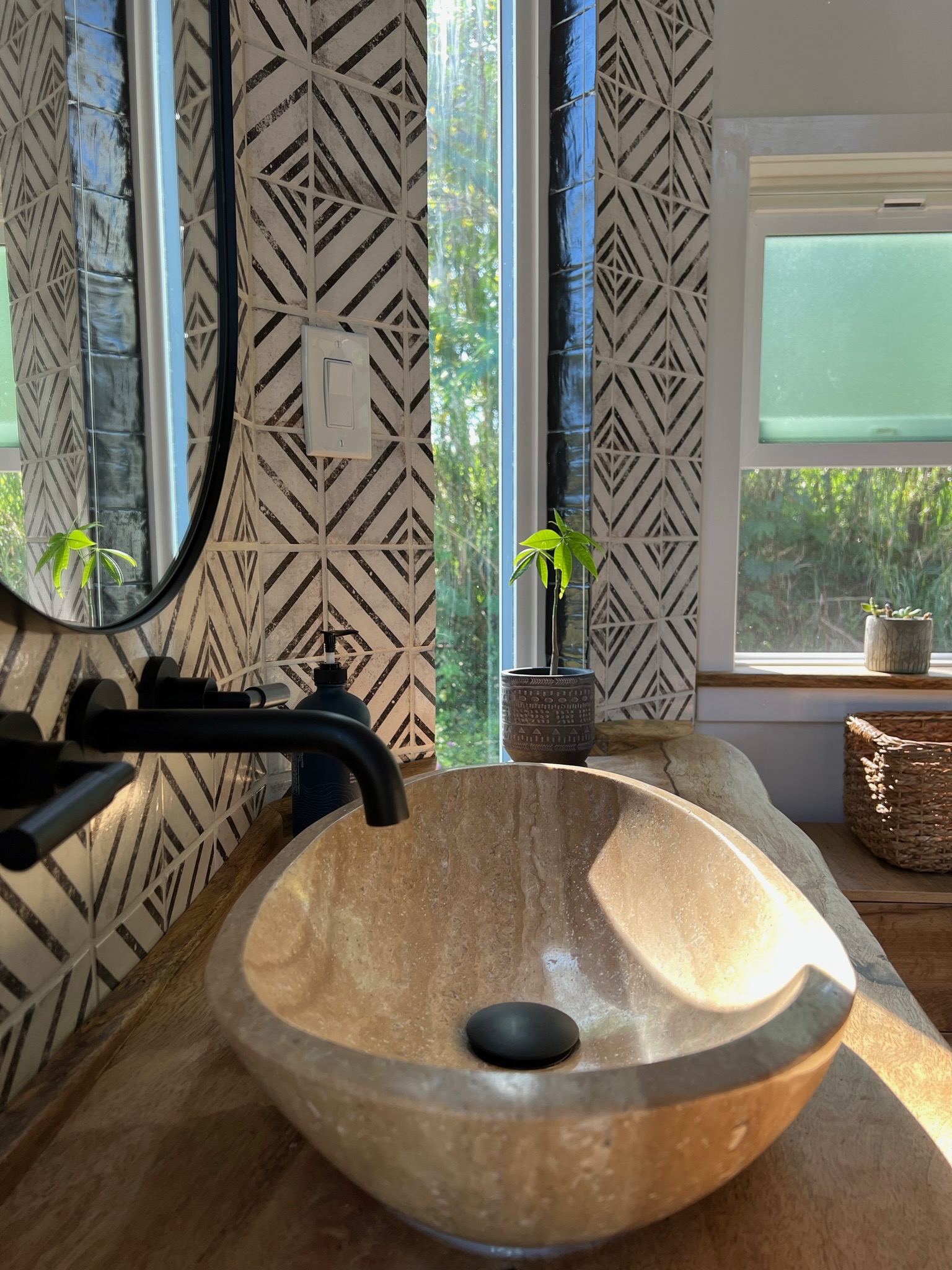 The Paradise thumbnail 62