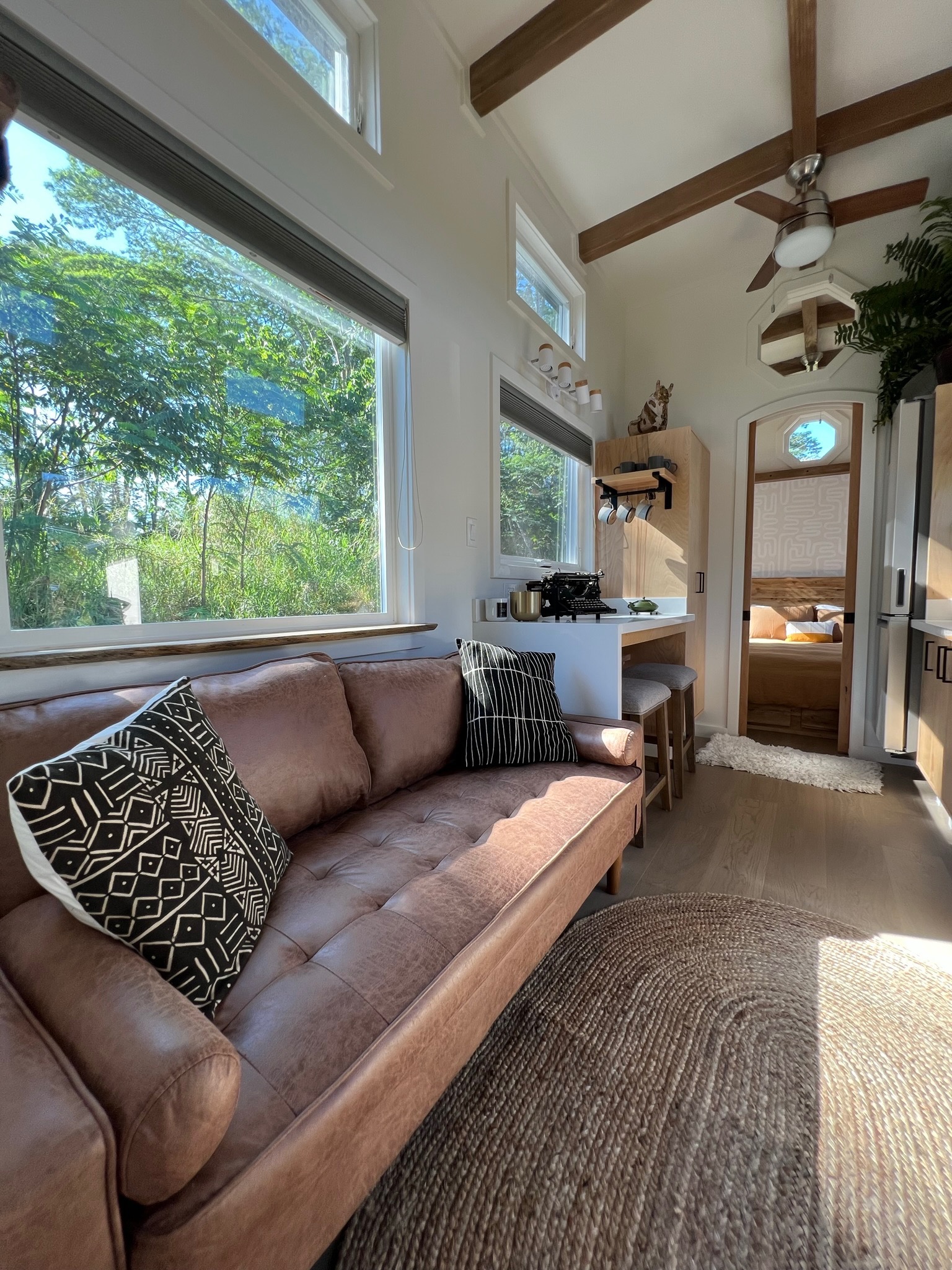 The Paradise thumbnail 65