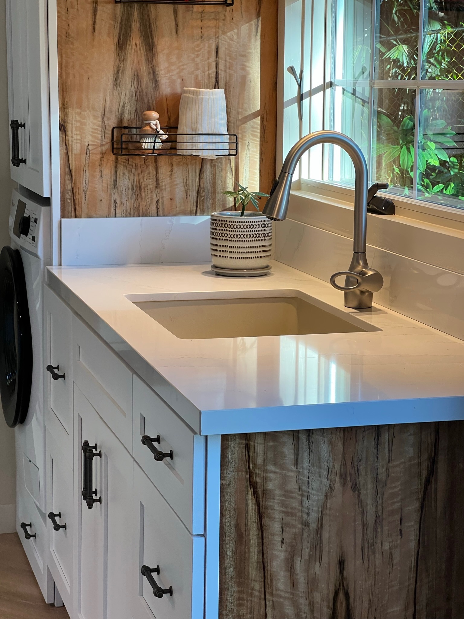 The Paradise thumbnail 85