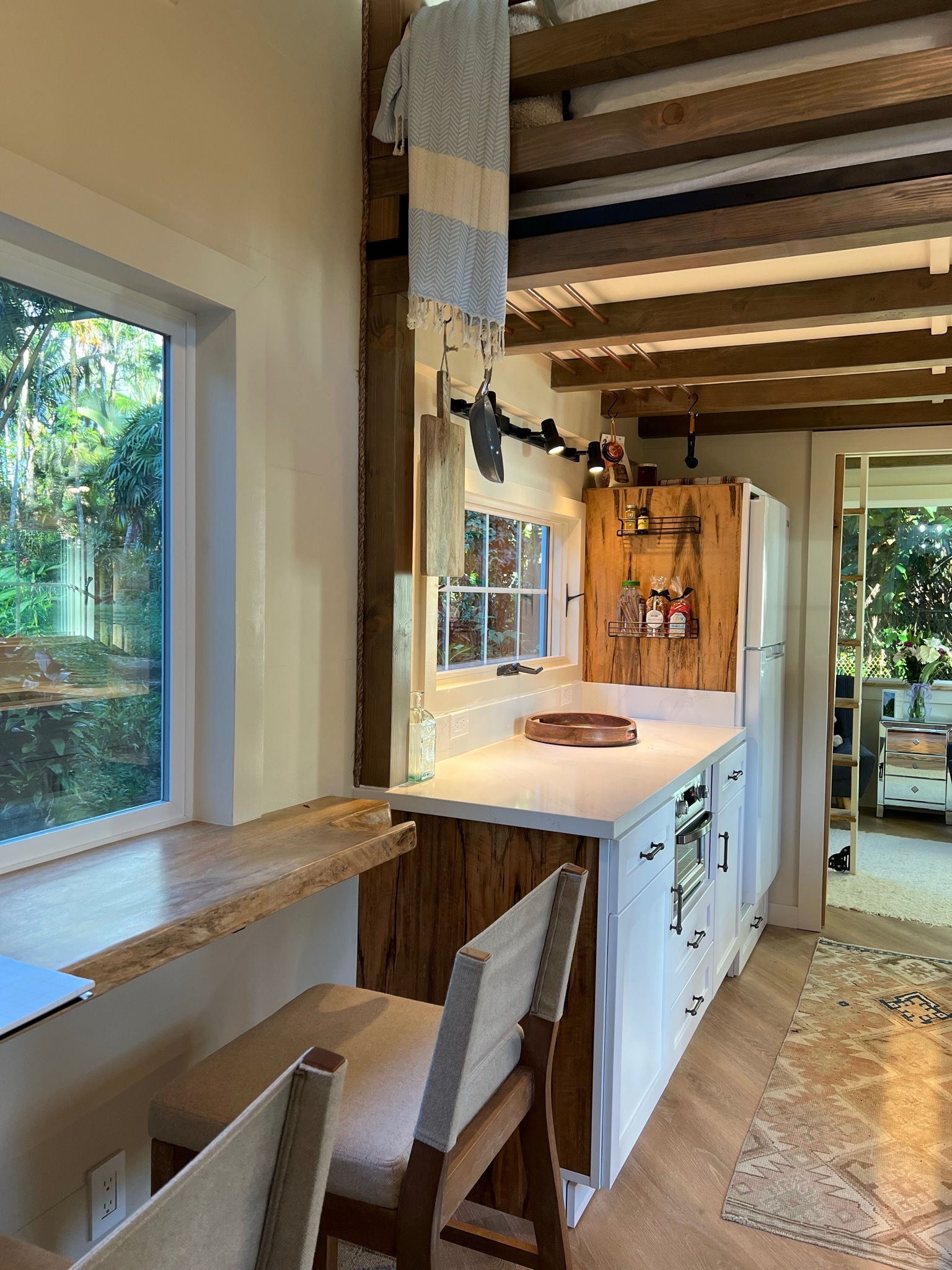 The Paradise thumbnail 87