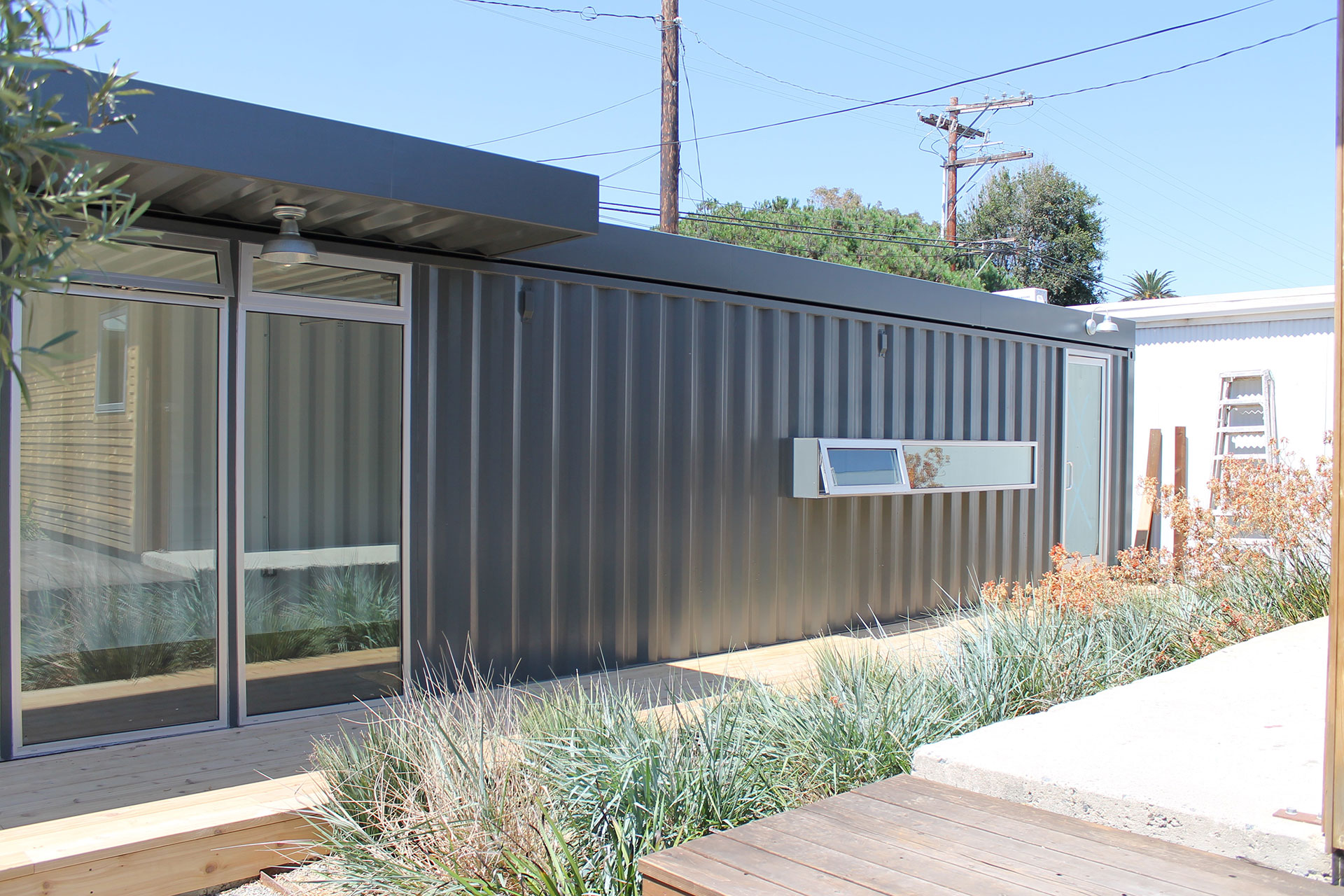CONTAINER OFFICE by Rad Lab