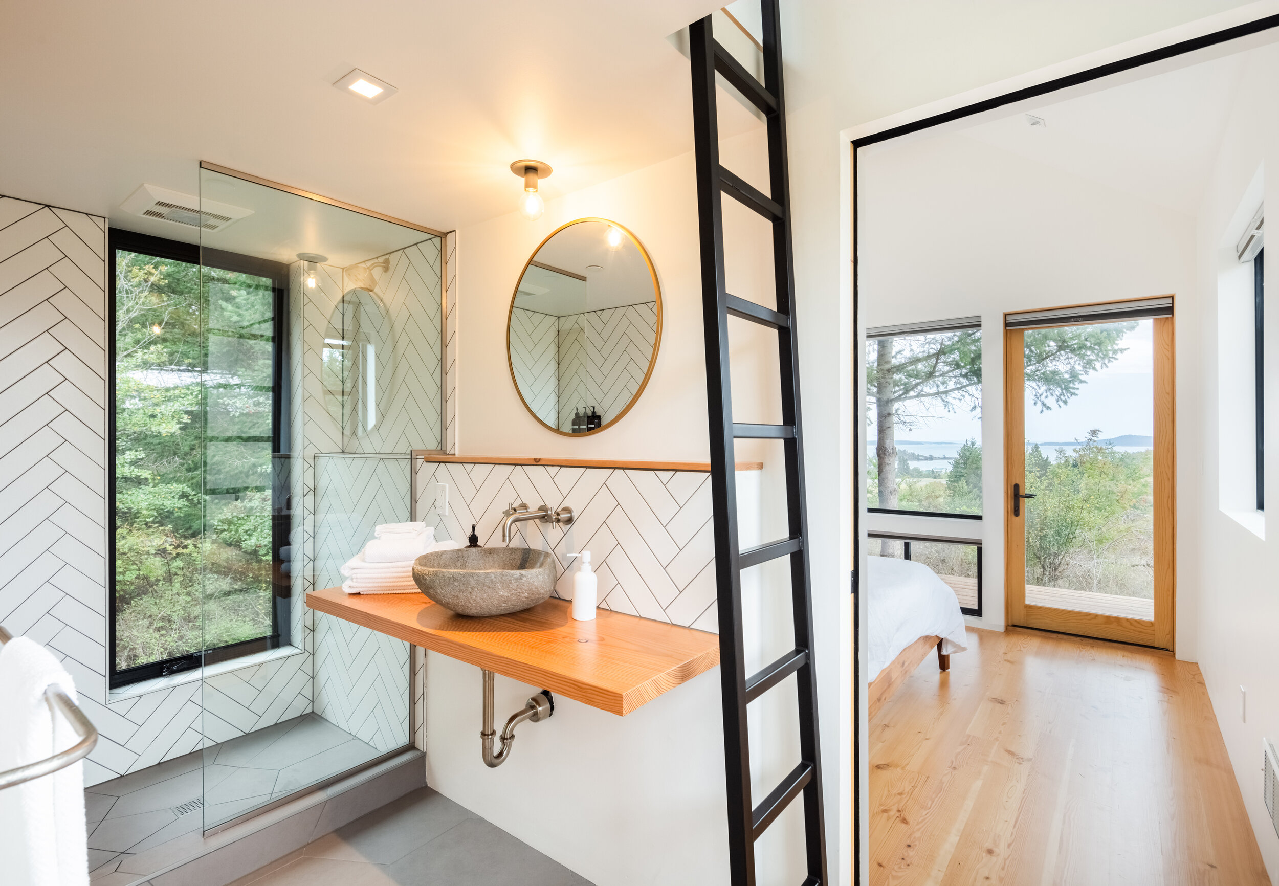 SALTWATER FARM thumbnail 21