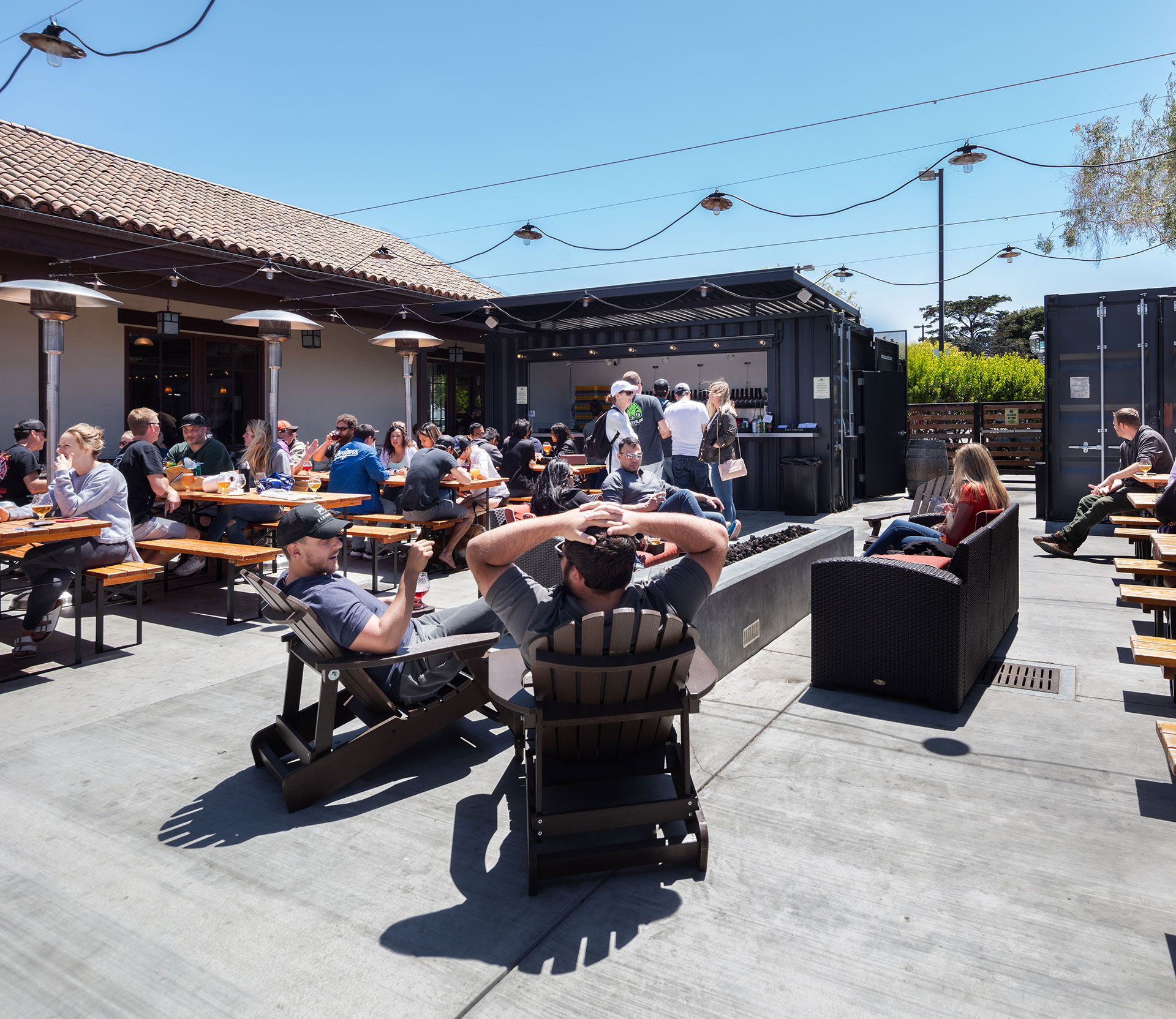 UPTOWN BIERGARTEN thumbnail 2